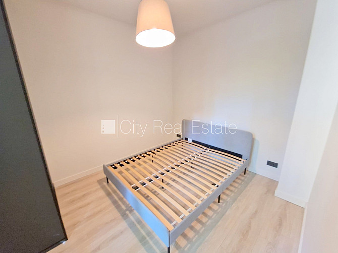 Фасадный дом, реновированный дом, закрытый двор, вход с улицы, лифт, лестничная Рига - изображение 7