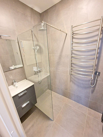 Здание во дворе, реновированный дом, закрытый двор, охраняемый двор, вход с улицы Рига - изображение 3