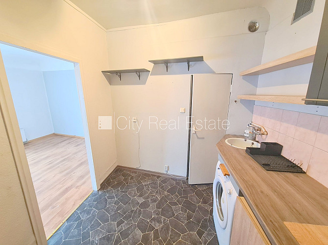 Фасадный дом, реновированный дом, закрытый двор, вход с улицы, лестничная клетка Рига - изображение 13