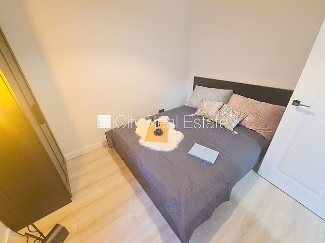 Здание во дворе, реновированный дом, закрытый двор, вход с улицы и со двора, Рига - изображение 5