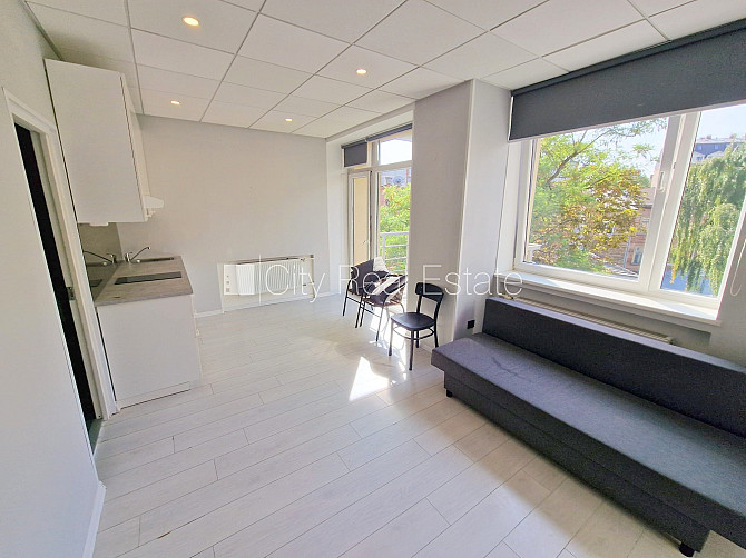 Новостройка, фасадный дом, вход с улицы, лифт, лестничная клетка после Рига - изображение 1