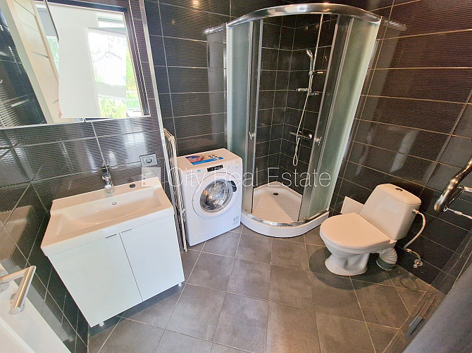 Новостройка, фасадный дом, вход с улицы, лифт, лестничная клетка после Рига - изображение 16