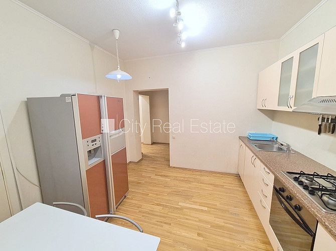 Фасадный дом, реновированный дом, благоустроенная озеленённая территория, Рига - изображение 19