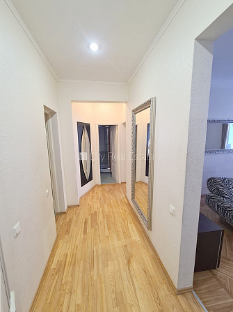 Фасадный дом, реновированный дом, благоустроенная озеленённая территория, Рига - изображение 12