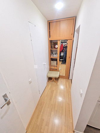 Zeme īpašumā, fasādes māja, ieeja no ielas, ir lifts, lodžija, logi vērsti uz pagalma pusi, Rīga - foto 19