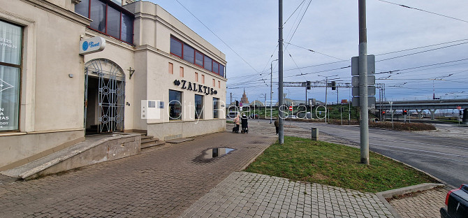 Zeme īpašumā, fasādes māja, pagrabstāvā pieejama noliktava, ieeja no ielas un pagalma, ir Rīga - foto 20