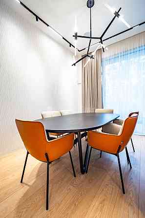 Новостройка, зеленая территория, закрытый двор, въездные ворота оснащены Jūrmala