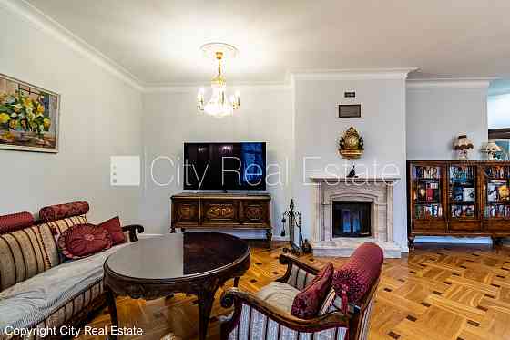 Земля в собственности, фасадный дом, поменянное покрытие крыши, плата за Рига