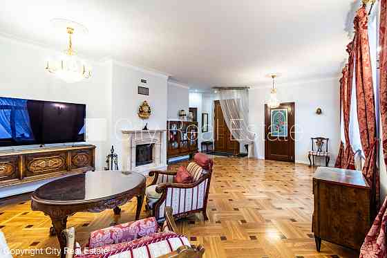 Земля в собственности, фасадный дом, поменянное покрытие крыши, плата за Рига