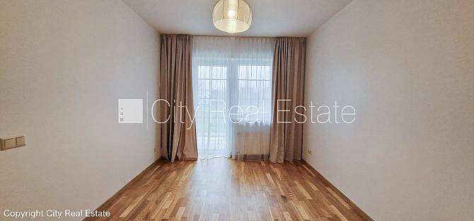 Rindu māja, labiekārtota apzaļumota teritorija, bruģēts piebraucamais ceļš, garāža vienai Jūrmala - foto 18