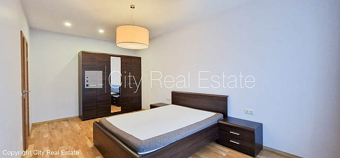 Rindu māja, labiekārtota apzaļumota teritorija, bruģēts piebraucamais ceļš, garāža vienai Jūrmala - foto 13