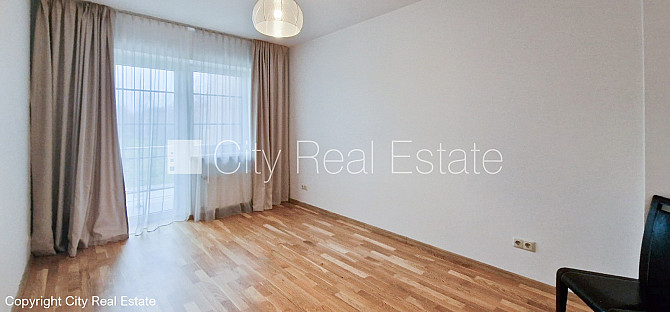 Rindu māja, labiekārtota apzaļumota teritorija, bruģēts piebraucamais ceļš, garāža vienai Jūrmala - foto 17