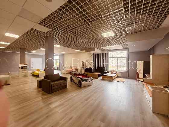 Благоустроенная озеленённая территория, холл 342 м2, центральное отопление, Rīga