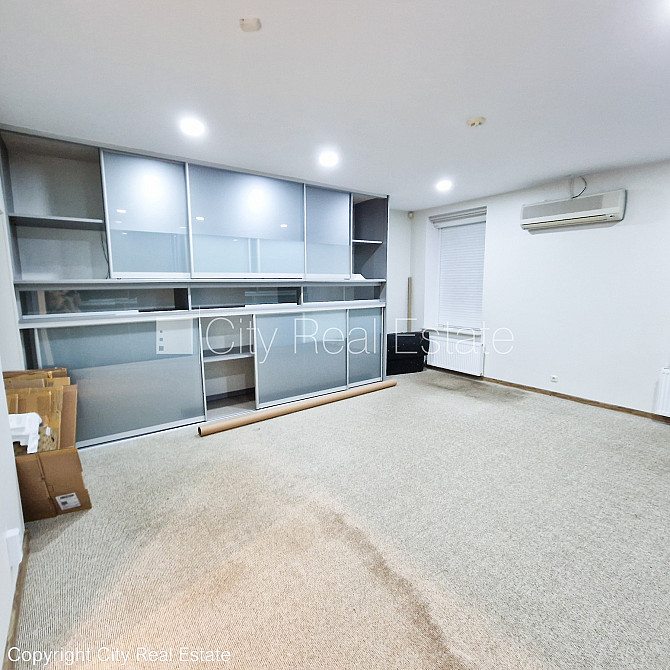 Fasādes māja, viena kvadrātmetra apsaimniekošanas maksa mēnesī  0,38 EUR, ieeja no ielas, Rīga - foto 6