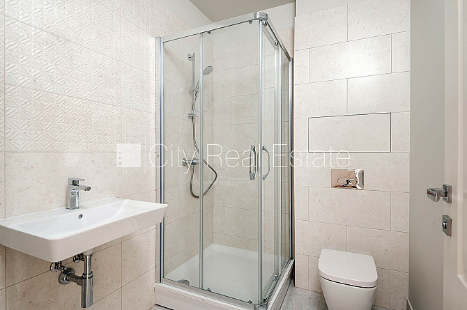 Земля в собственности, фасадный дом, реновированный дом, закрытый двор, Рига - изображение 6