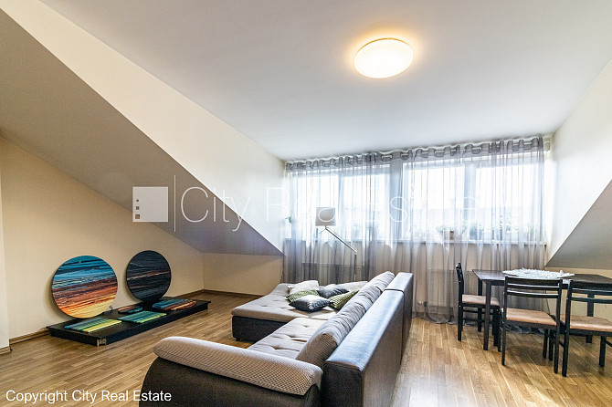 Pagalma ēka, slēgts pagalms, vieta automašīnai, ieeja no pagalma, mansards, ir lifts, plašs Rīgas rajons - foto 5