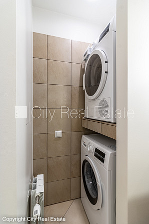 Дом во дворе, реновированный дом, количество квартир в здании 11 шт., закрытый двор, Рига - изображение 20