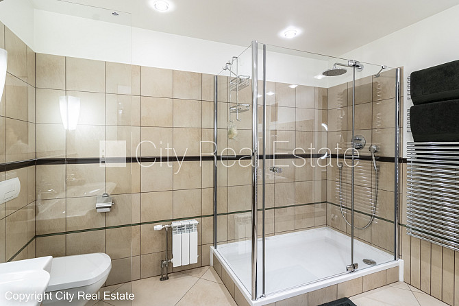 Дом во дворе, реновированный дом, количество квартир в здании 11 шт., закрытый двор, Рига - изображение 19