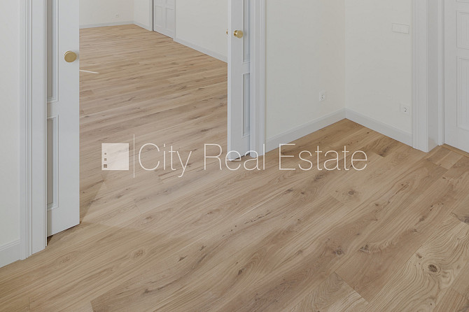 Фасадный дом, реновированный дом, закрытый двор, возможность аренды парковки, Рига - изображение 5