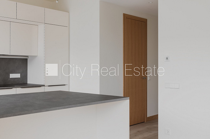 Фасадный дом, реновированный дом, закрытый двор, возможность аренды парковки, Рига - изображение 3