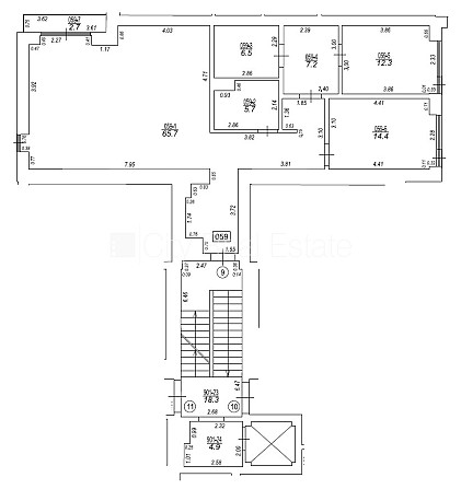 Фасадный дом, реновированный дом, установлены солнечные панели , закрытый двор, Рига - изображение 12
