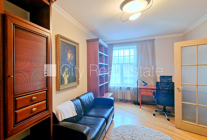 Земля в собственности, фасадный дом, реставрированный дом, кирпичные стены, вход Рига - изображение 12