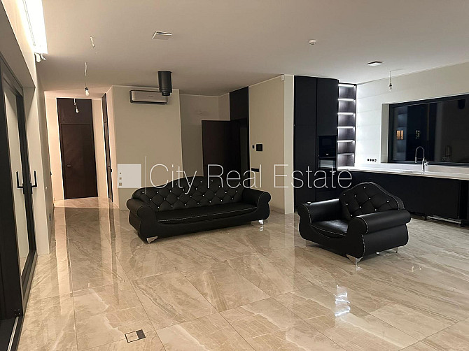 Privātmāja, slēgta teritorija, iežogota teritorija ar metāla sētu, garāža vienai Ogre un novads - foto 13