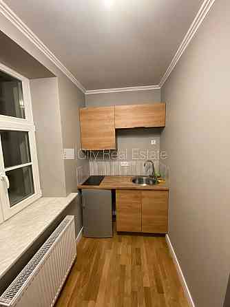 Новостройка, благоустроенный озеленённый двор, закрытый двор, территория Юрмала