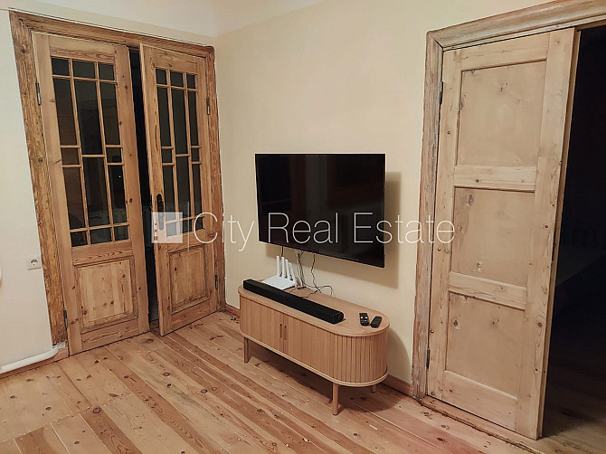 Jaunceltne, labiekārtots apzaļumots pagalms, slēgts pagalms, iežogota teritorija ar metāla Jūrmala - foto 10