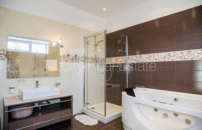 Zeme īpašumā, jaunceltne, fasādes māja, ķieģeļu mūra sienas, labiekārtota apzaļumota Jūrmala - foto 13