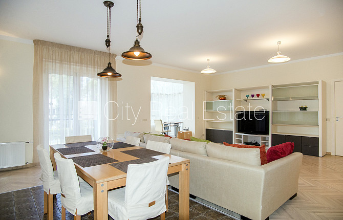 Zeme īpašumā, jaunceltne, fasādes māja, ķieģeļu mūra sienas, labiekārtota apzaļumota Jūrmala - foto 2