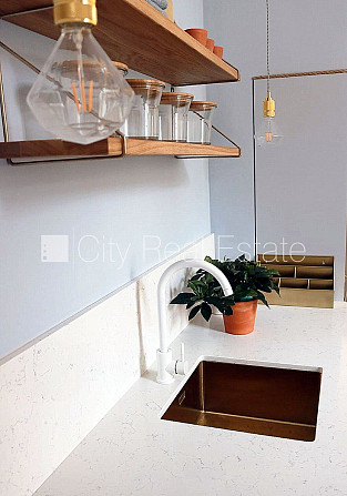 Фасадный дом, реновированный дом, благоустроенная озеленённая территория, Рига - изображение 9