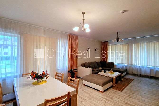 Privātmāja, jaunceltne, labiekārtota apzaļumota teritorija 3557 m2, teritorijas iebrauktuves Jūrmala - foto 4