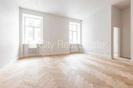 Фасадный дом, реновированный дом, заменены инженерные коммуникации, поменянное Рига