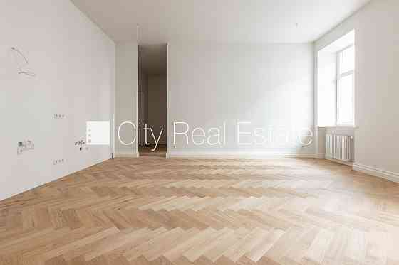 Фасадный дом, реновированный дом, заменены инженерные коммуникации, поменянное Рига