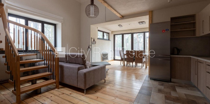 Privātmāja, labiekārtota apzaļumota teritorija, iežogota teritorija, vieta vairākām Rīga - foto 2