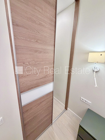 Фасадный дом, реновированный дом, закрытый двор, территория обнесена забором, Рига - изображение 11