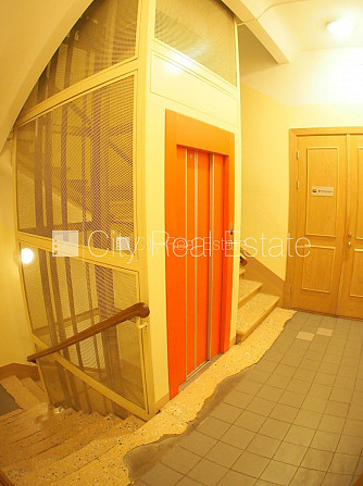 Fasādes māja, renovēta māja, viena kvadrātmetra apsaimniekošanas maksa mēnesī  1.5 EUR, ir Rīga - foto 8