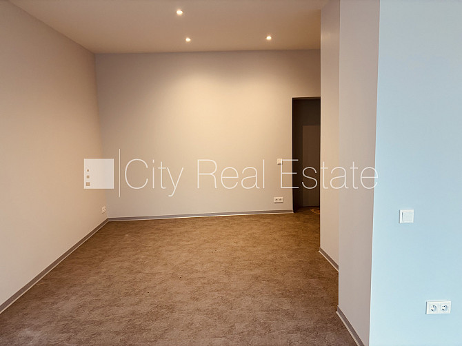 Fasādes māja, slēgts pagalms, apkure-gaisa siltumsūknis, boilers karstajam ūdenim, gaisa Rīga - foto 8