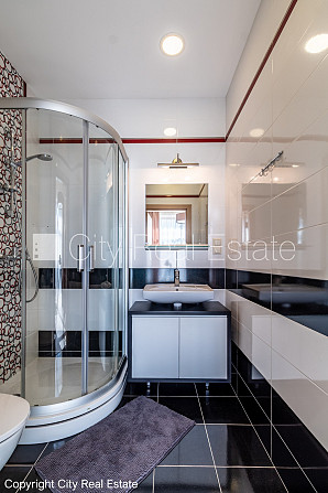 Zeme īpašumā, jaunceltne, zaļā teritorija, slēgts pagalms, teritorijas iebrauktuves vārti Jūrmala - foto 17