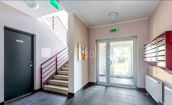 Новостройка, фасадный дом, благоустроенная озеленённая территория, гараж на одну Рига - изображение 13