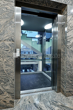 Jaunceltne, ķieģeļu mūra sienas, labiekārtota apzaļumota teritorija, slēgta teritorija, Jūrmala - foto 11