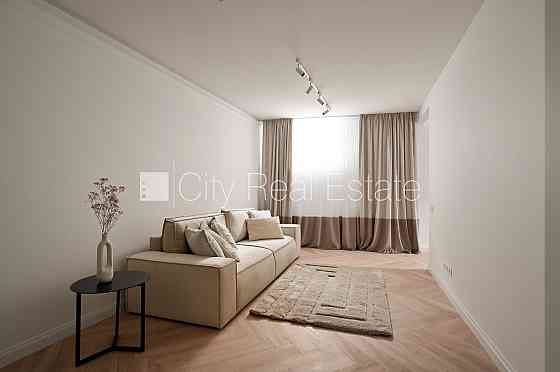 Реновированный дом, благоустроенный озеленённый двор, закрытый двор, одна Рига