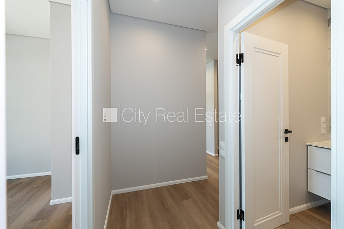 Jaunceltne, labiekārtota apzaļumota teritorija, bruģēts piebraucamais ceļš, teritorijas Jūrmala - foto 12