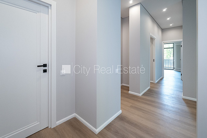 Jaunceltne, labiekārtota apzaļumota teritorija, bruģēts piebraucamais ceļš, teritorijas Jūrmala - foto 16