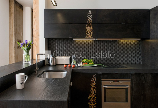 Фасадный дом, мансарда, лестничная клетка после капитального ремонта, Рига - изображение 9