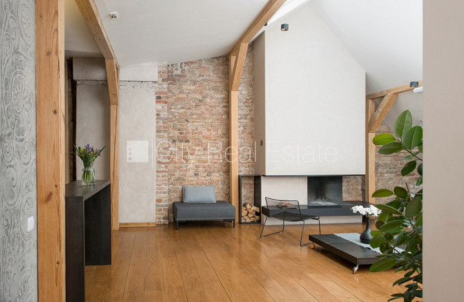 Фасадный дом, мансарда, лестничная клетка после капитального ремонта, Рига - изображение 3