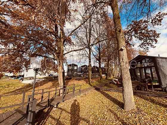 Частный дом, благоустроенная озеленённая территория, закрытая территория, Rīga