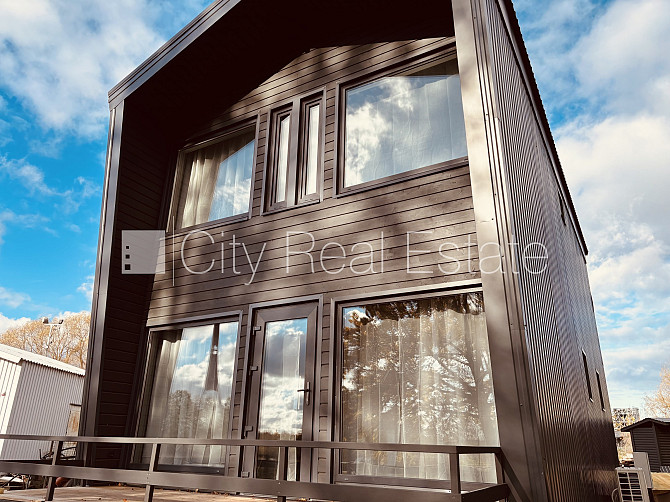 Privātmāja, labiekārtota apzaļumota teritorija, slēgta teritorija, bezmaksas stāvvieta Rīga - foto 3