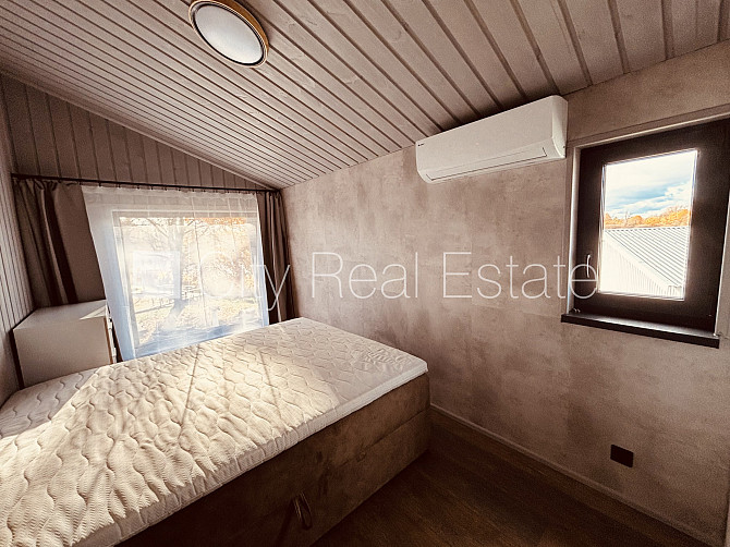 Privātmāja, labiekārtota apzaļumota teritorija, slēgta teritorija, bezmaksas stāvvieta Rīga - foto 11